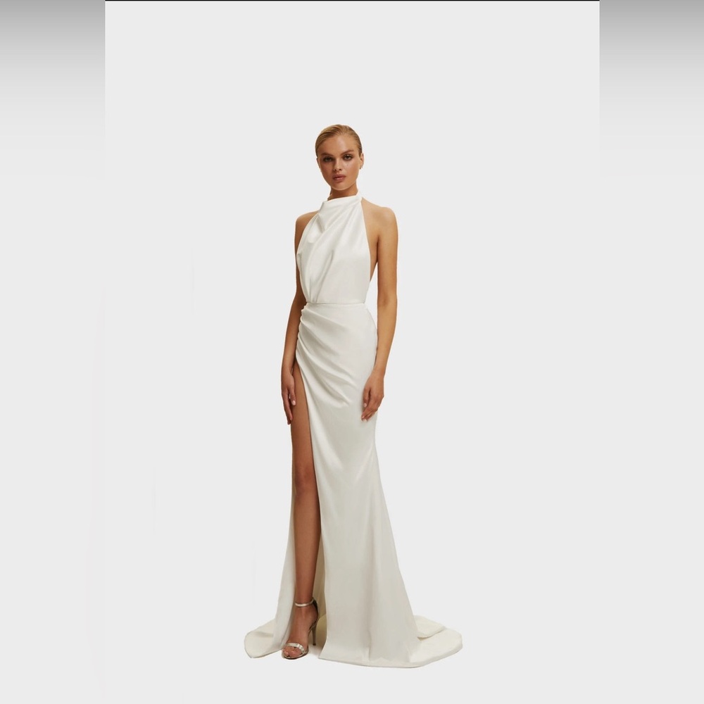 Milla - White Mock Neck Sleeveless Backless High Slit Wedding Dress